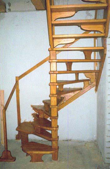 Поворотная лестница гусиный шаг