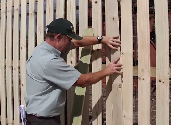 Как сделать деревянный забор-1