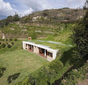 Зеленый дом в Эквадоре