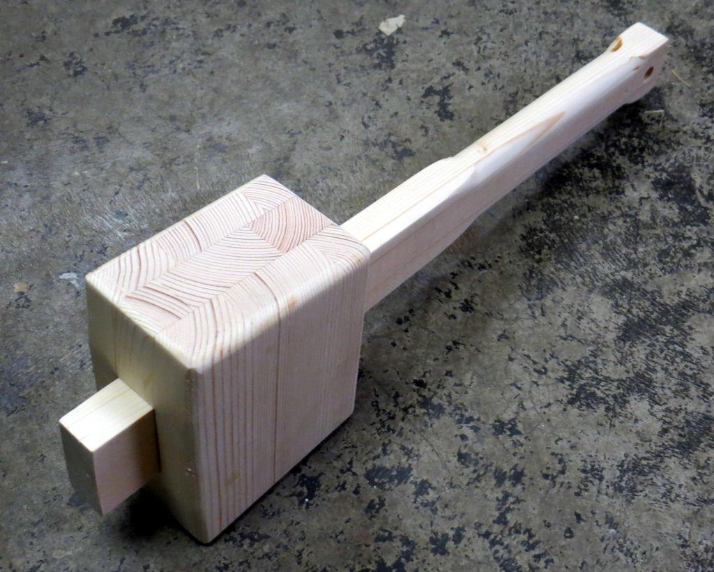 Как сделать деревянный молоток -1